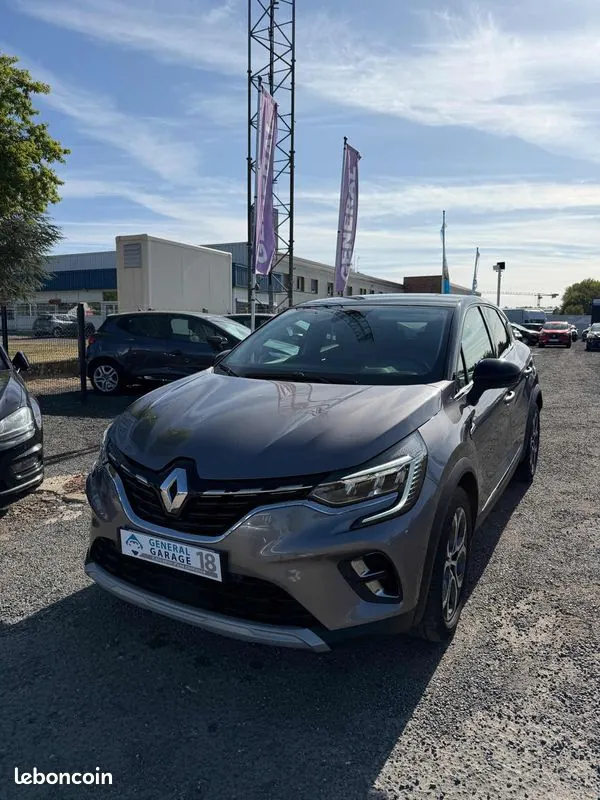 Renault Captur 2022 photo 2
