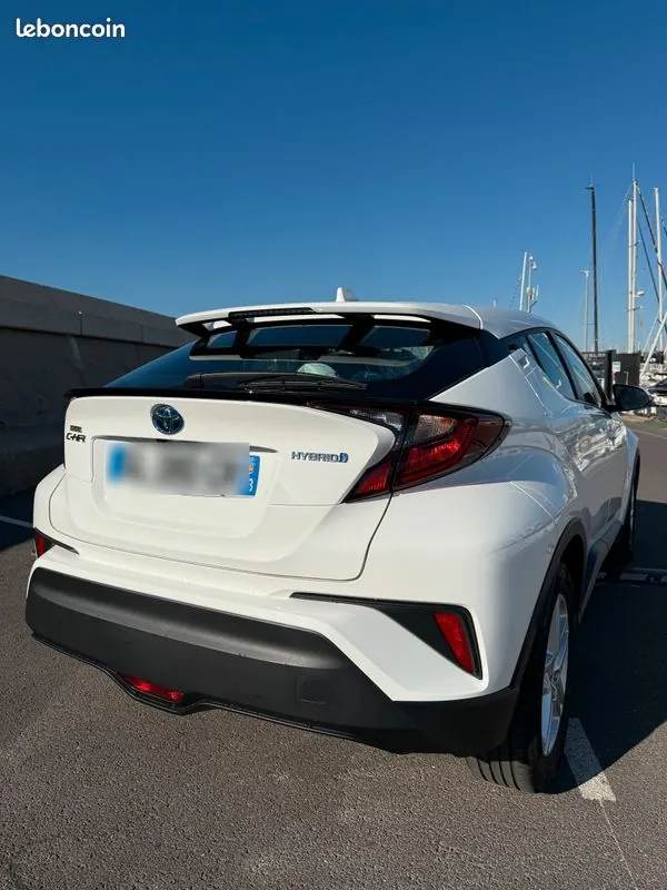 Toyota C-Hr 2022 photo 2