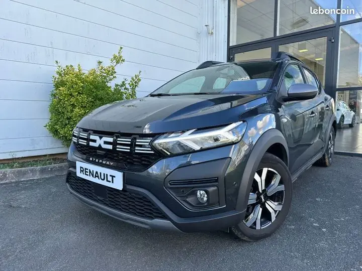Dacia Sandero 2022 photo 2