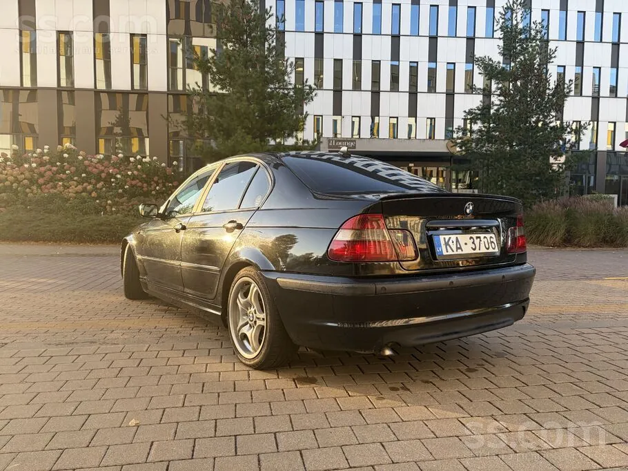 BMW 320D 2003 photo 2