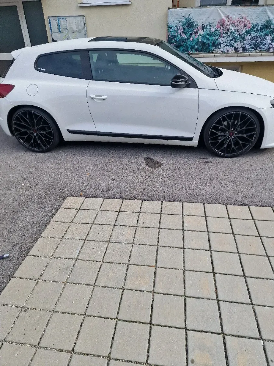 Volkswagen Scirocco 2009 photo 2