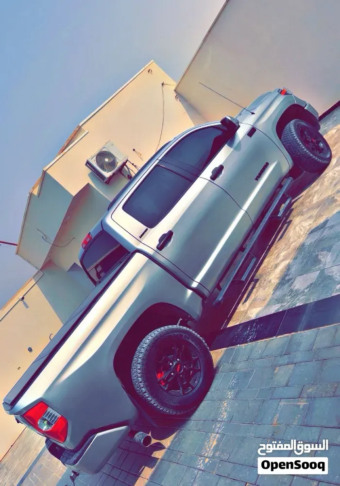 Toyota Tundra 2015 photo 2