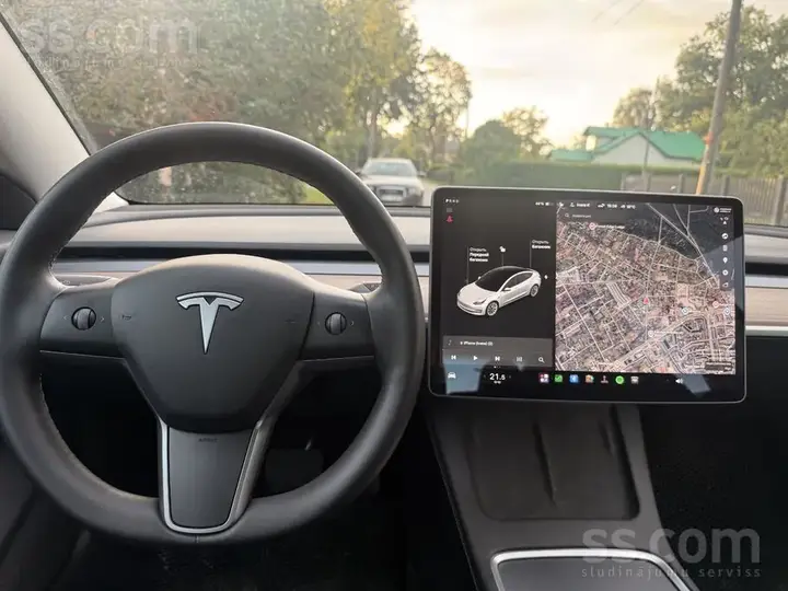 Tesla Model 3 2021 photo 5