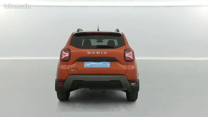 Dacia Duster 2023 photo 4