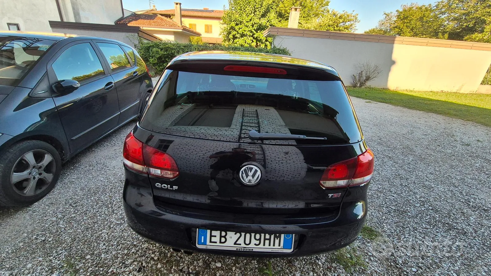 Volkswagen Golf 2010 photo 2