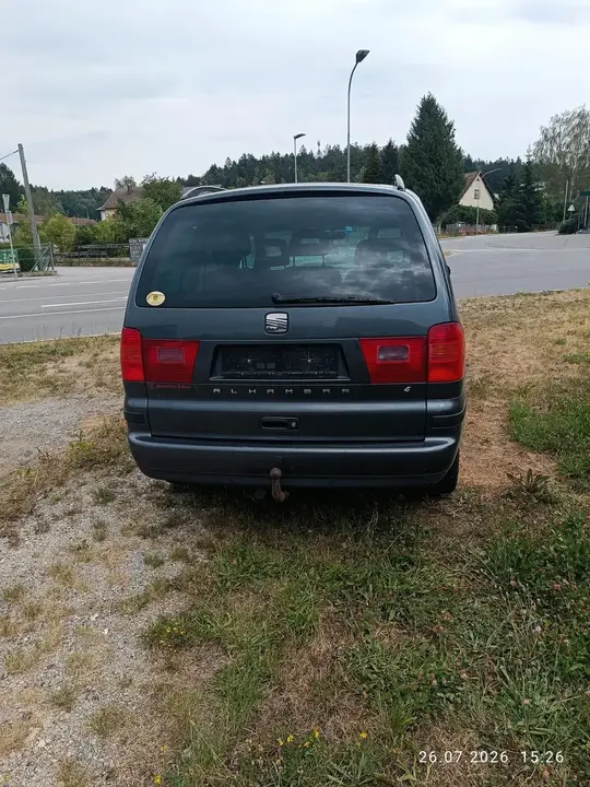 Seat Alhambra 2008 photo 3