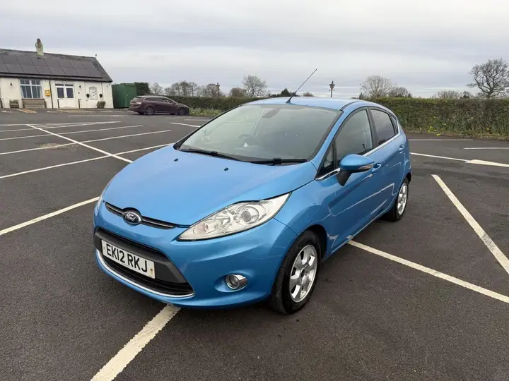 Ford Fiesta 2012 photo 3