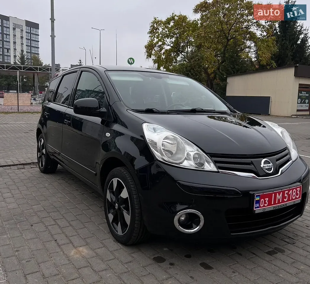 Nissan Note 2012 photo 4