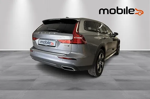 Volvo V60 Cross Country 2021 photo 3