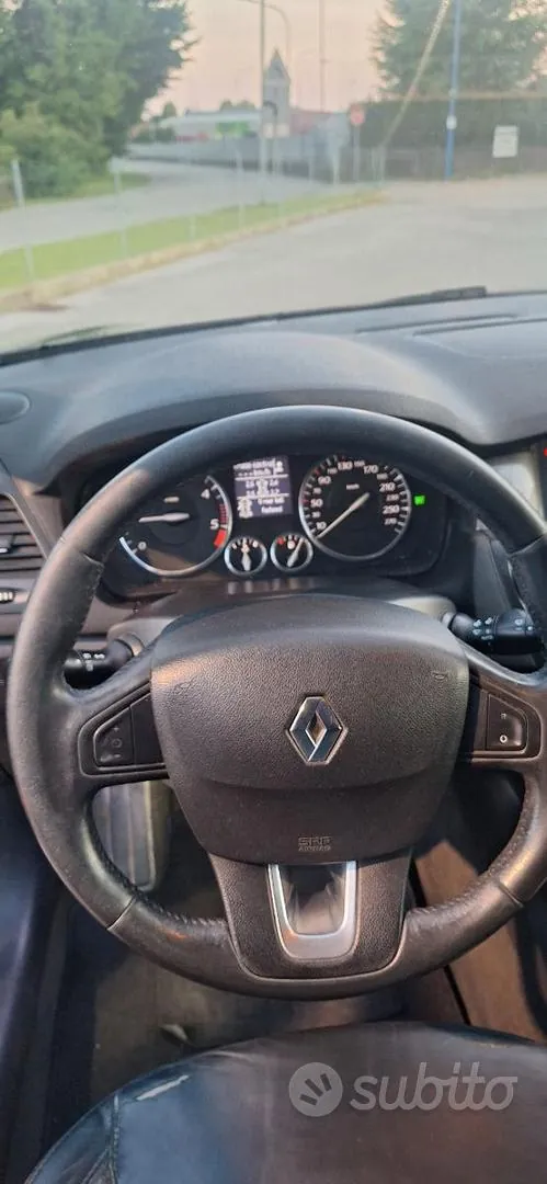 Renault Laguna 2008 photo 2