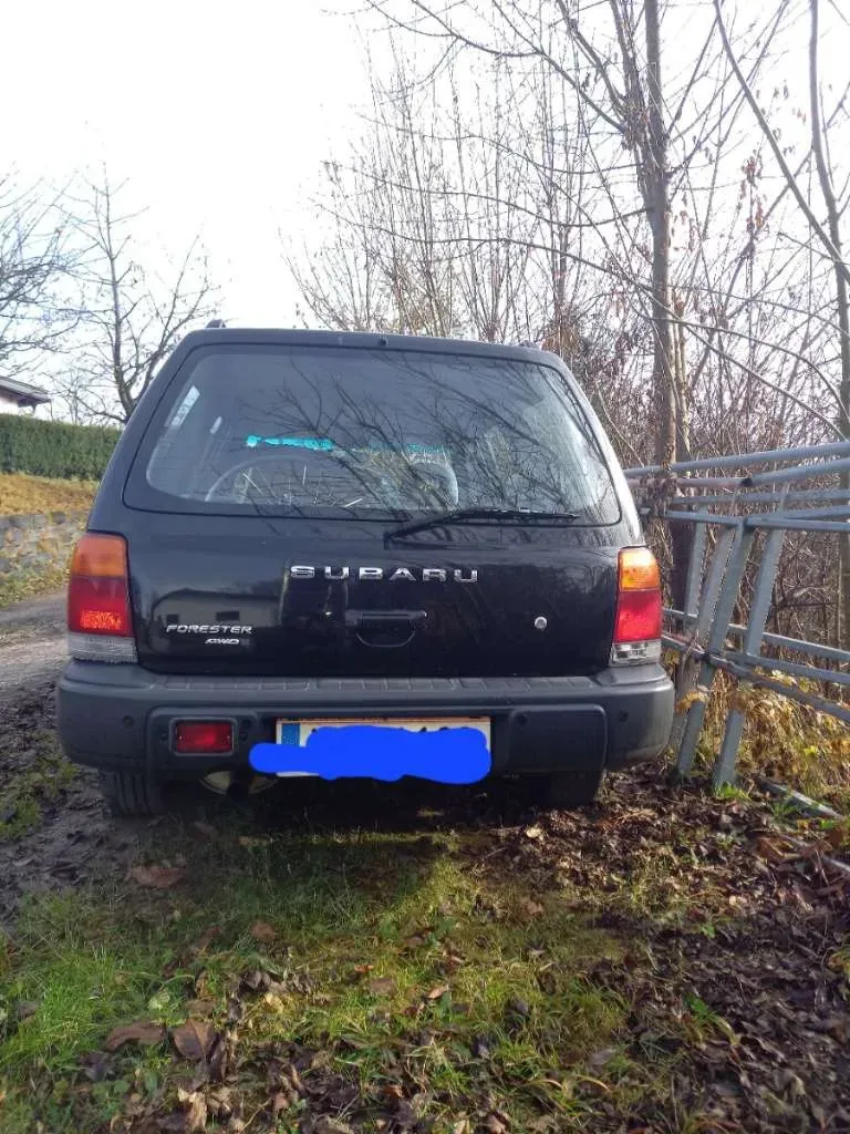 Subaru Forester 1999 photo 2