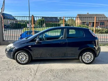 Fiat Punto 2011 photo 3