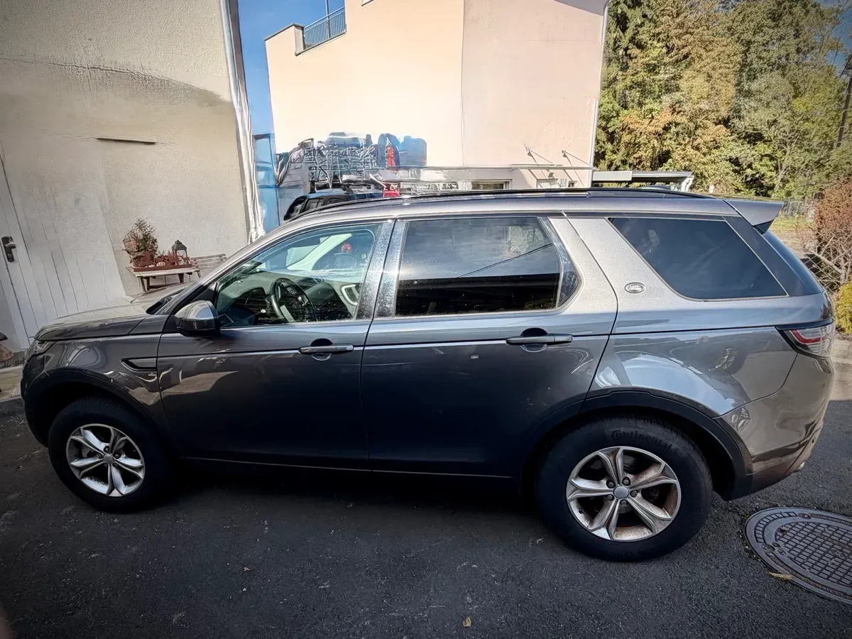 Land Rover Discovery Sport 2016 photo 2