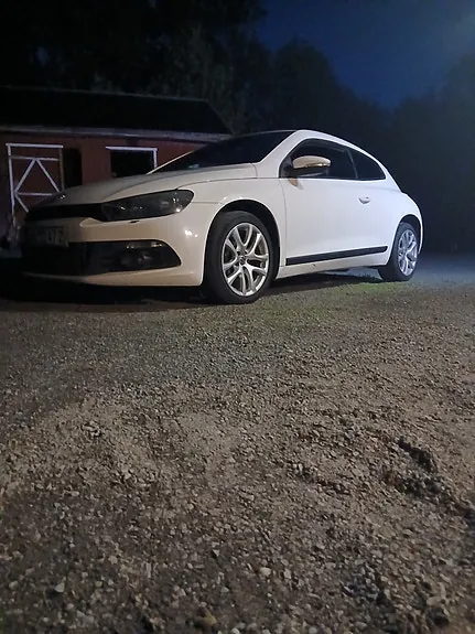 Volkswagen Scirocco 2009 photo 2