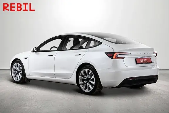 Tesla Model 3 2026 photo 5