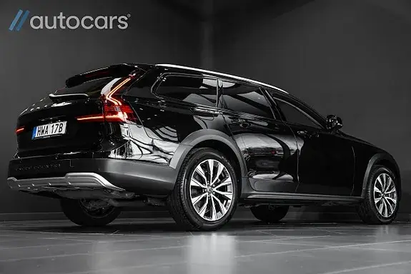 Volvo V90 Cross Country 2023 photo 3