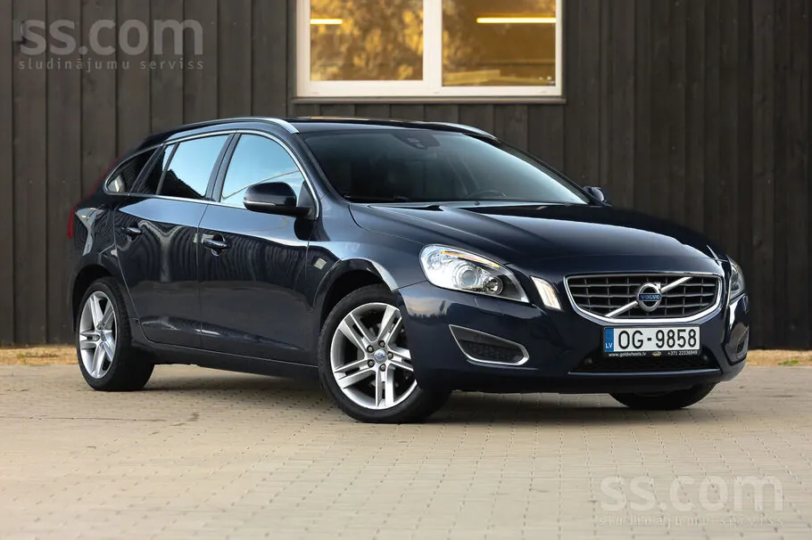 Volvo V60 2011 photo 2
