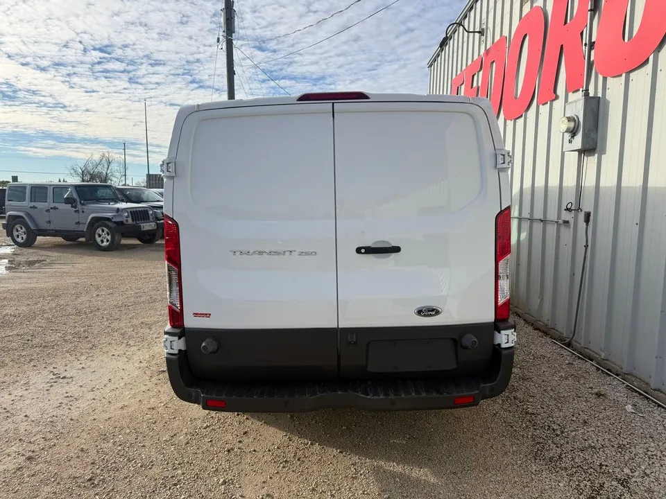 Ford Transit 2018 photo 3