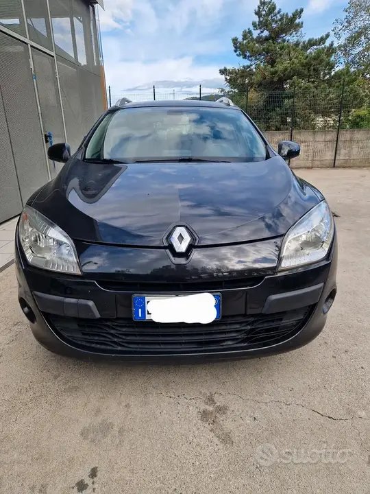 Renault Megane 2010 photo 2