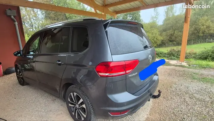 Volkswagen Touran 2019 photo 2