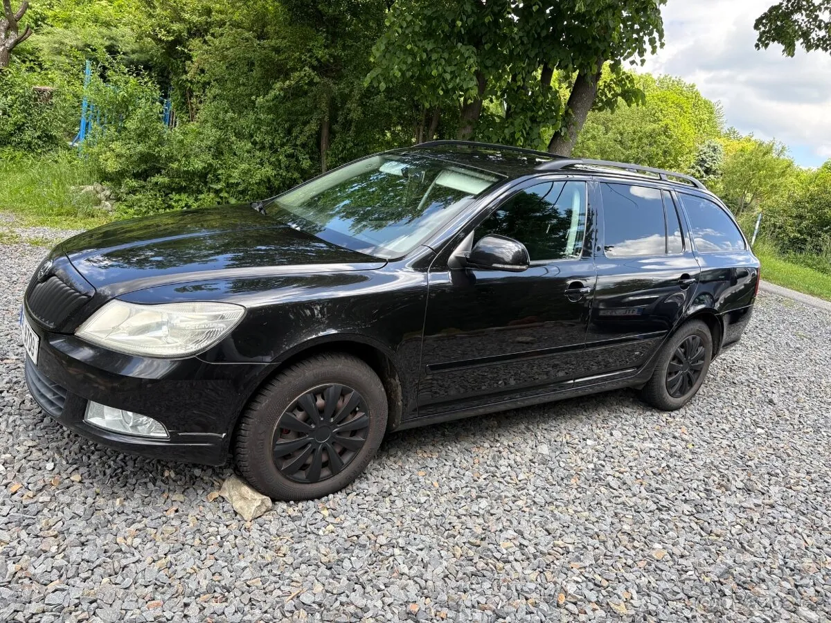 Skoda Octavia 2010 photo 3