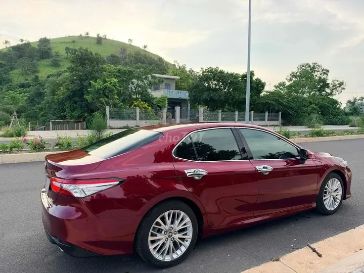 Toyota Camry 2020 photo 2