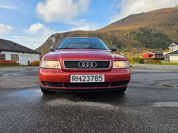Audi A4 1996 photo 4