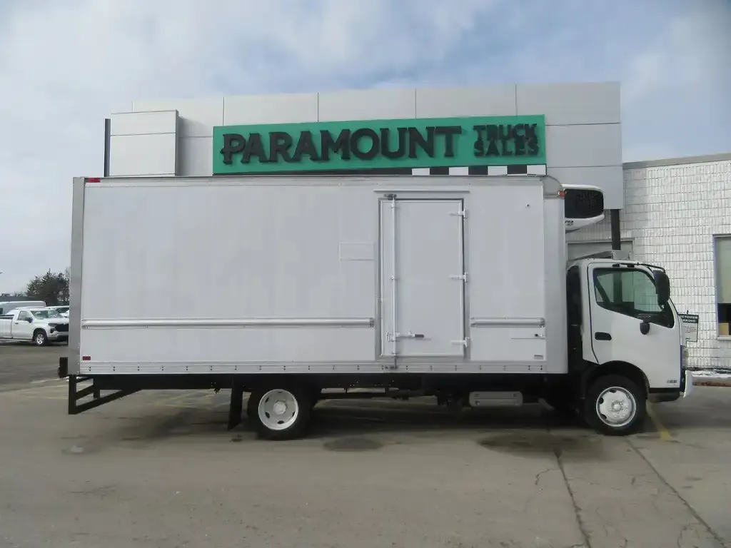 Hino 195 Commercial 2020 photo 4