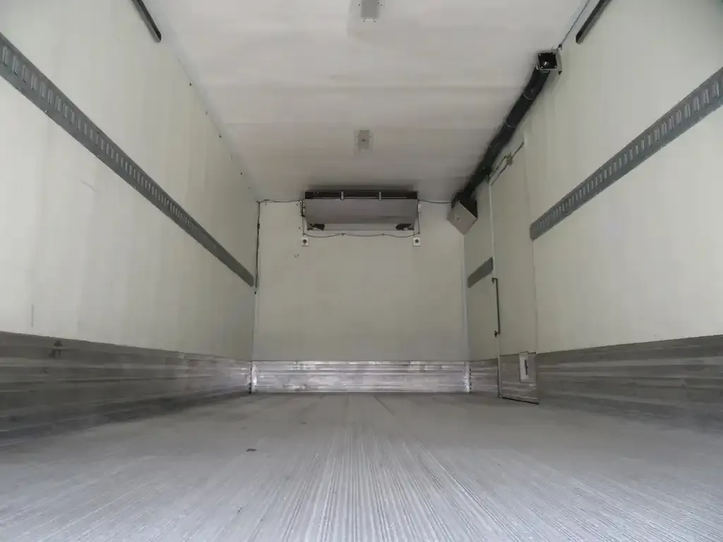 Hino 195 Commercial 2020 photo 2