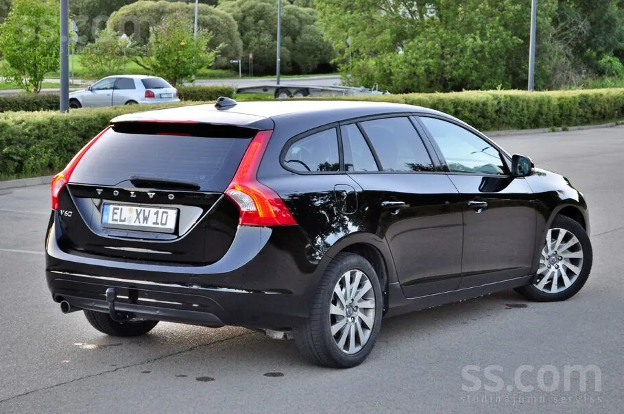Volvo V60 2014 photo 4