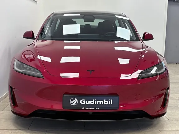 Tesla Model 3 2026 photo 2
