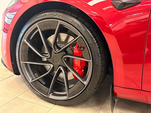Tesla Model 3 2026 photo 5