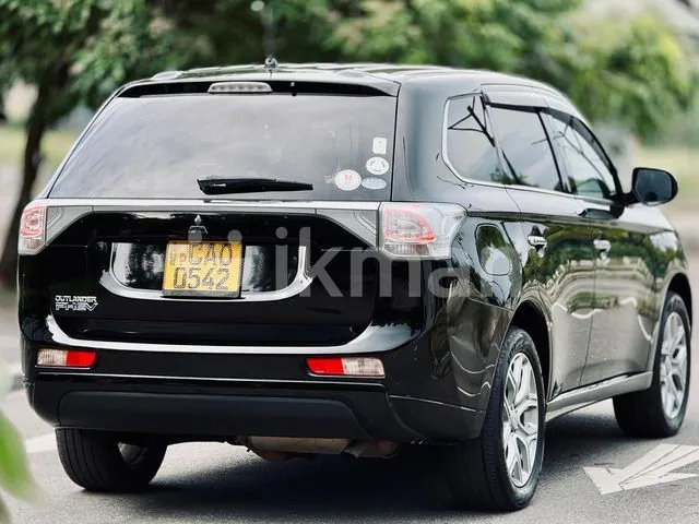Mitsubishi Outlander 2015 photo 4