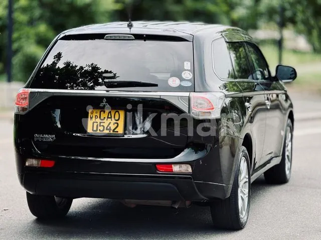 Mitsubishi Outlander 2015 photo 2