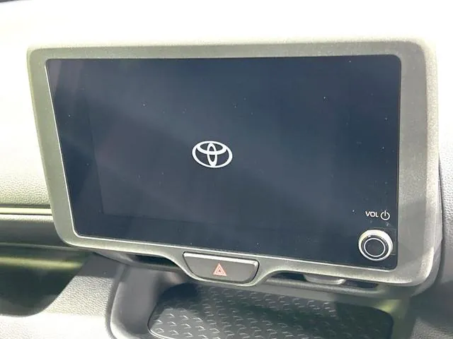 Toyota Yaris 2024 photo 2