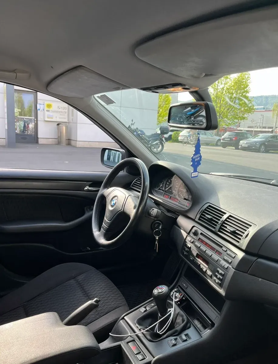 BMW 3 Series 2000 photo 2