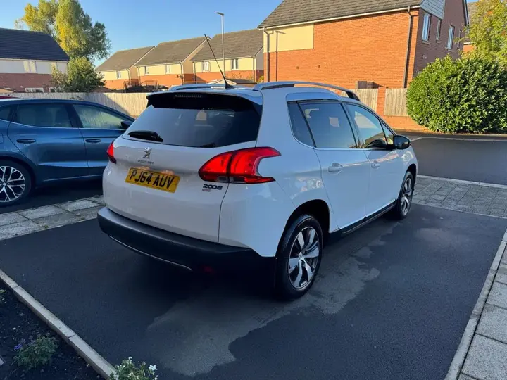 Peugeot 2008 2014 photo 4