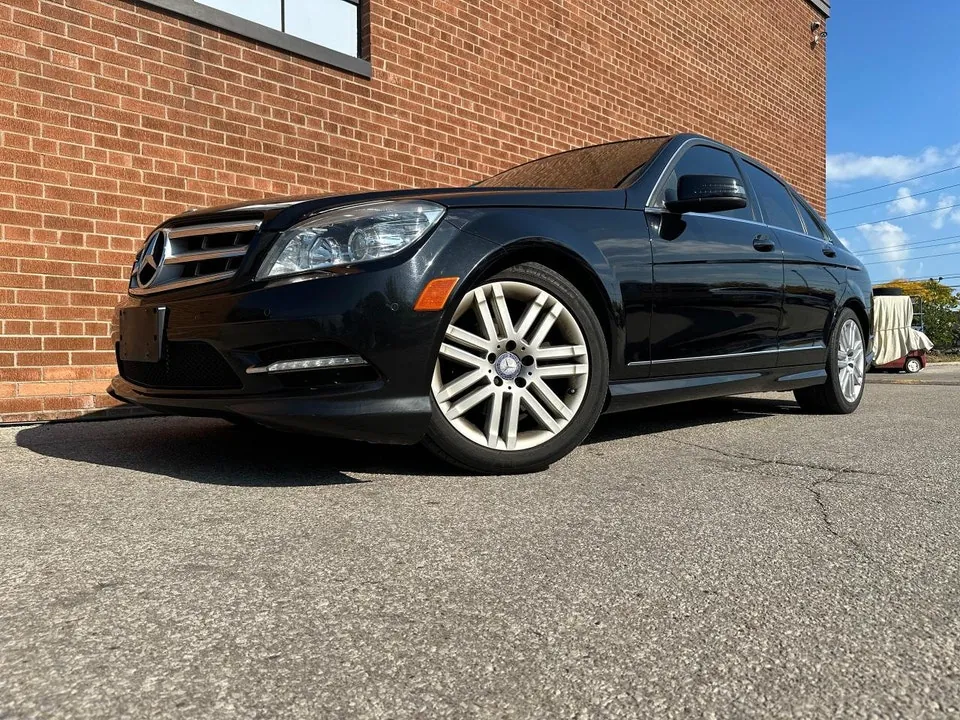Mercedes-Benz C-Class 2011 photo 3