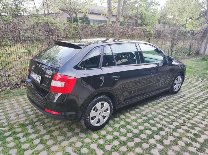 Skoda Rapid 2016 photo 2