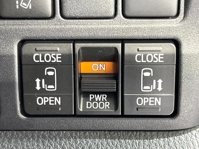 Toyota Esquaia 2019 photo 3