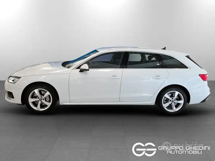 Audi A4 2022 photo 2
