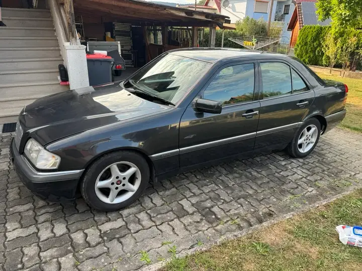 Mercedes-Benz C-Class 1994 photo 2