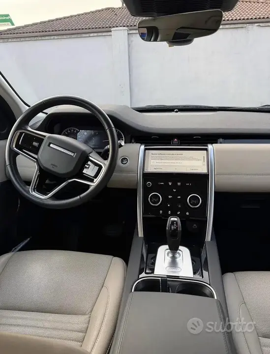 Land Rover Discovery Sport 2022 photo 5