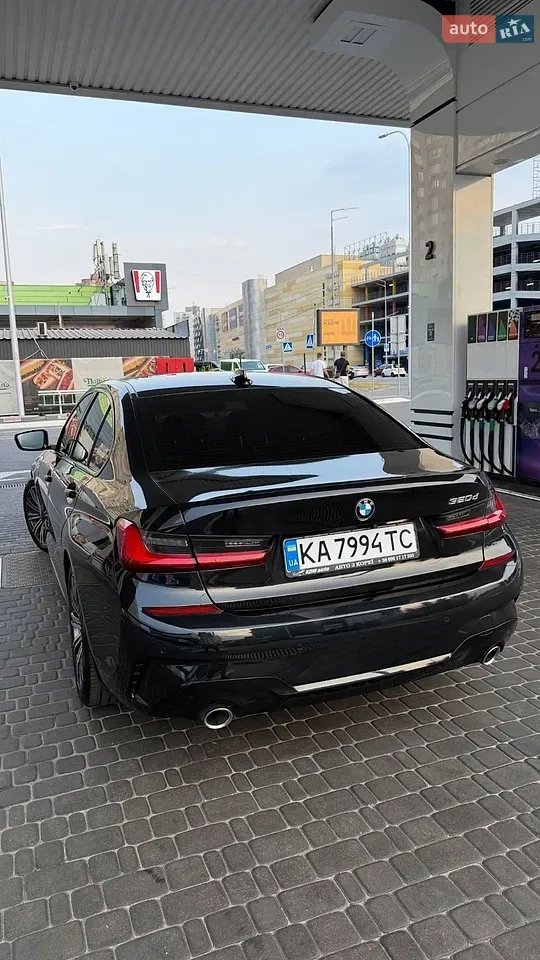 BMW 3 Series 2020 photo 5