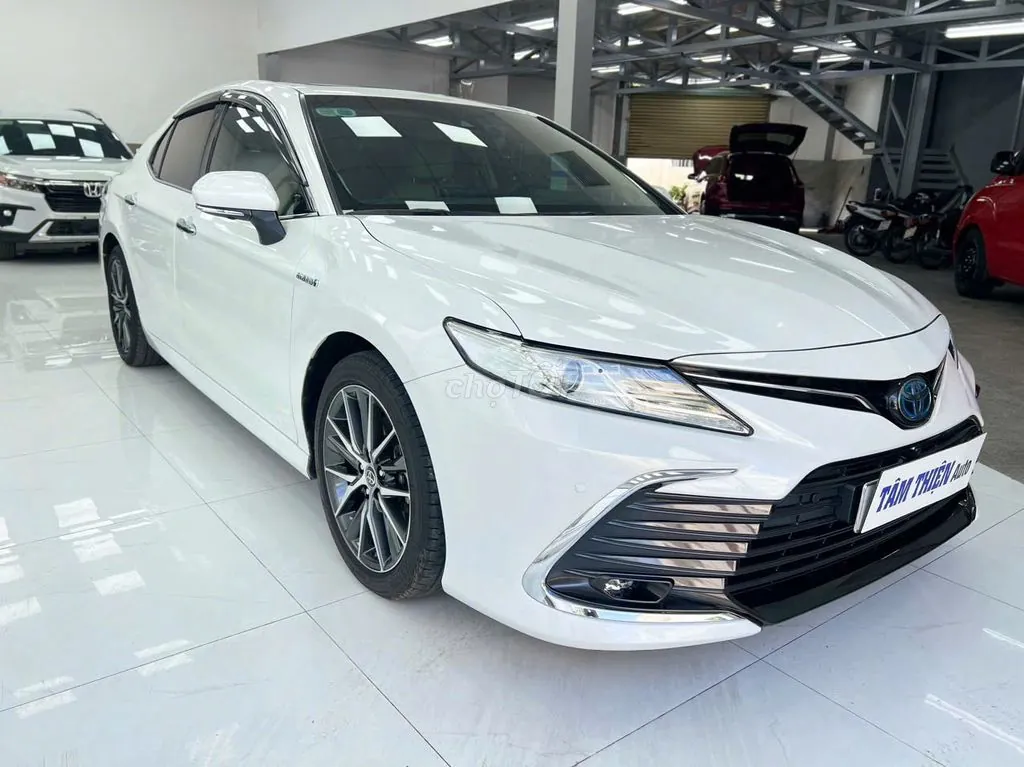 Toyota Camry 2022 photo 2