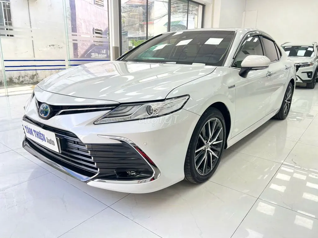 Toyota Camry 2022 photo 3