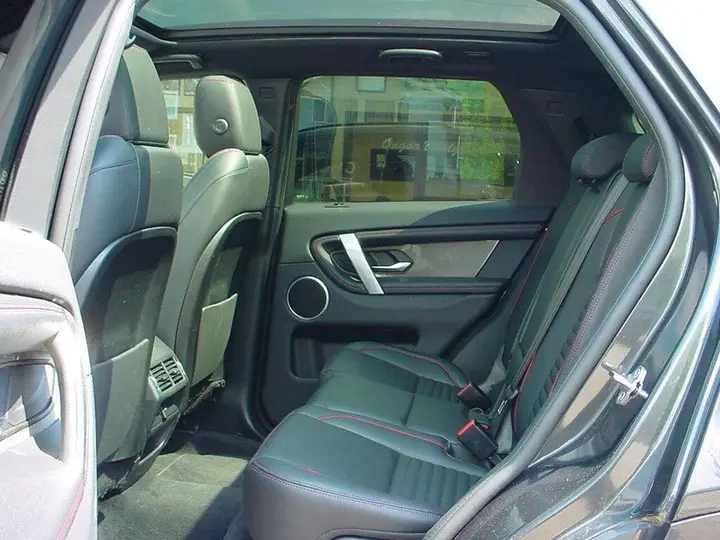 Land Rover Discovery Sport 2020 photo 5