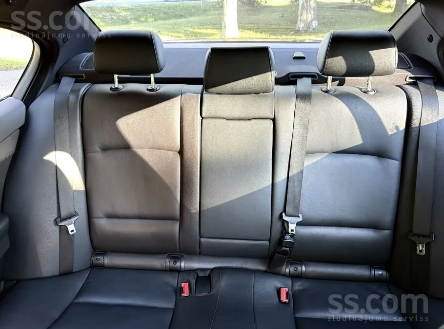 BMW 520 2012 photo 5