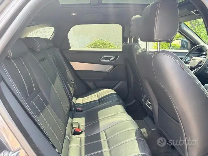 Land Rover Range Rover Velar 2023 photo 5