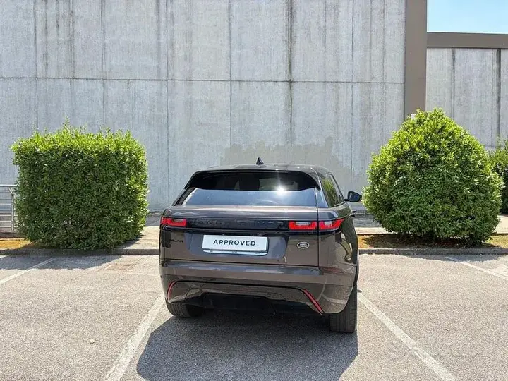 Land Rover Range Rover Velar 2023 photo 2